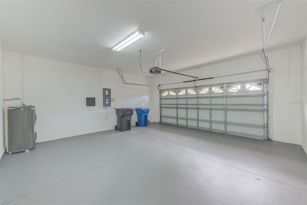 Garage, Interior