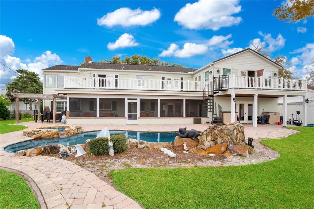 Exterior, Pool