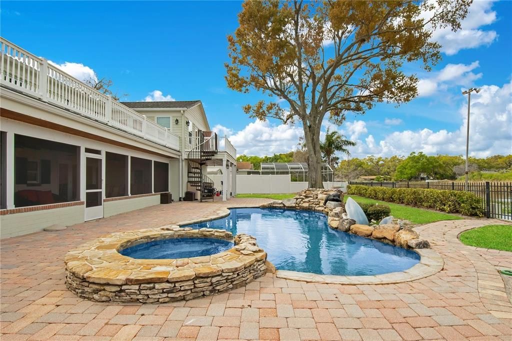 Exterior, Pool