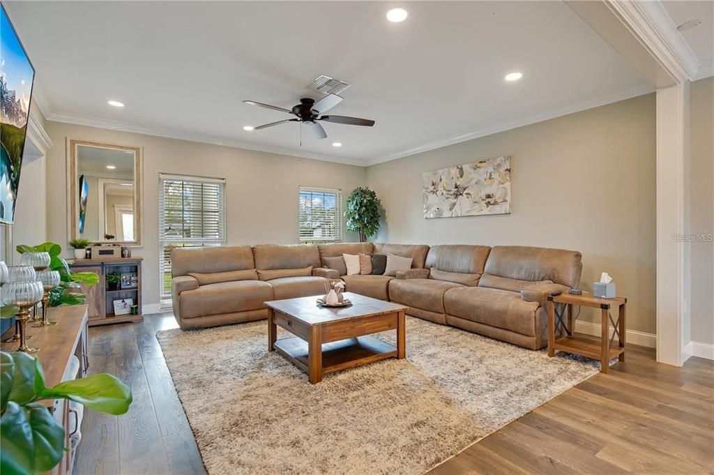 Interior, Living room, Recessed Lighting, Wood Texture Flooring