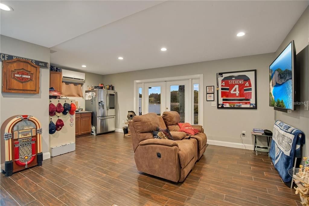 Interior, Kitchen, Living room, Recessed Lighting, Wood Texture Flooring