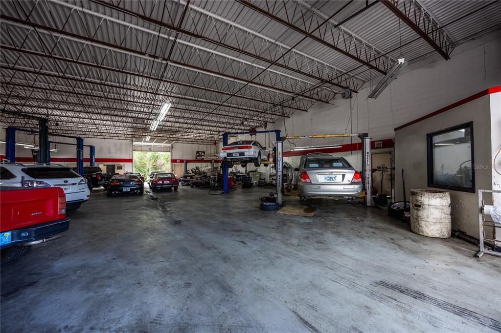 Garage, Interior