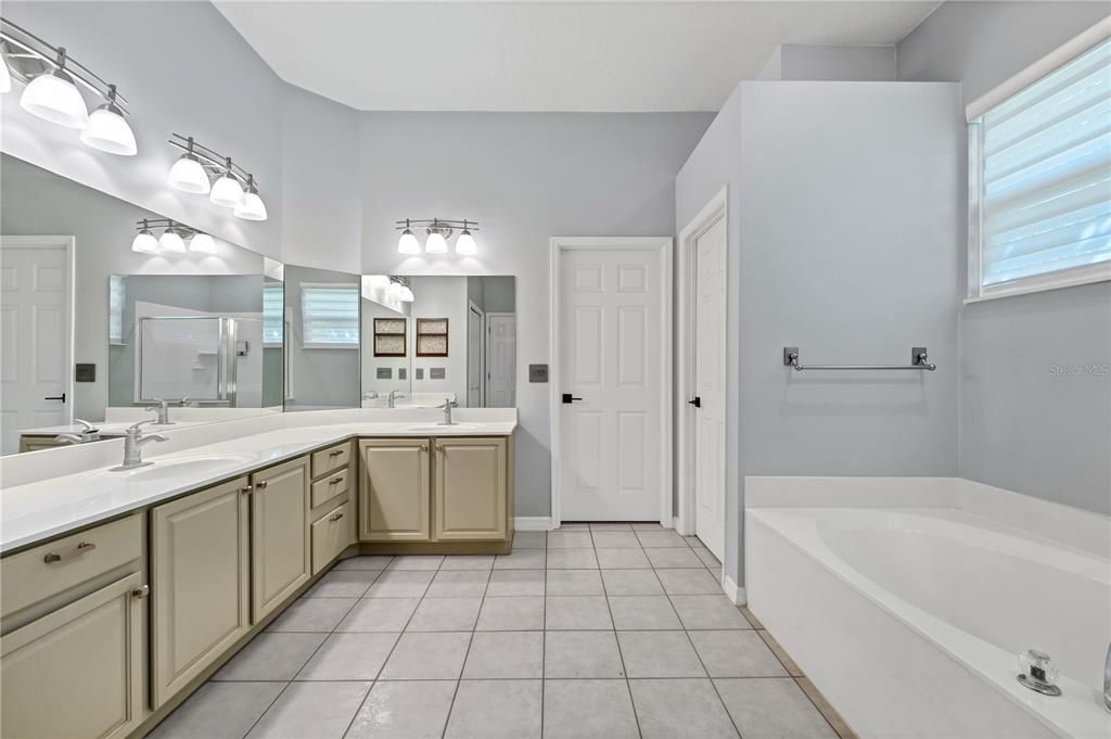 Bathroom, Dual Sink Vanities, Interior