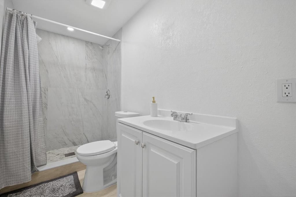 Bathroom, Interior, Marble Walls, Recessed Lighting