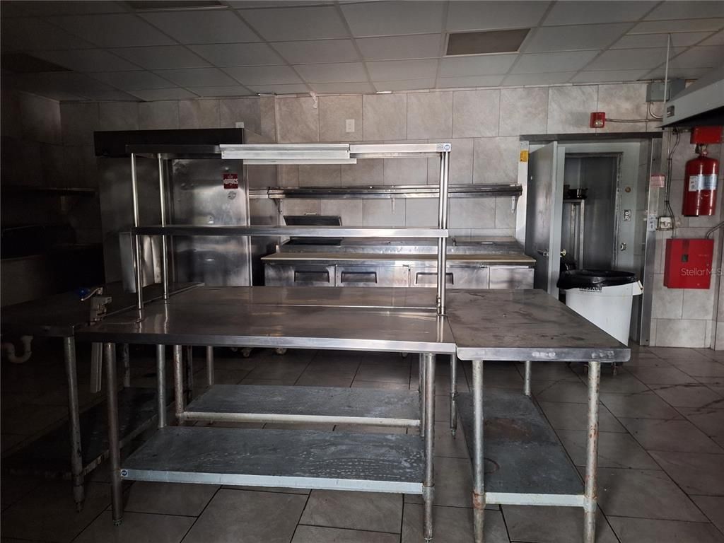 Interior, Stainless Steel Appliances