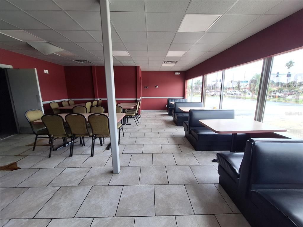 Dining room, Interior