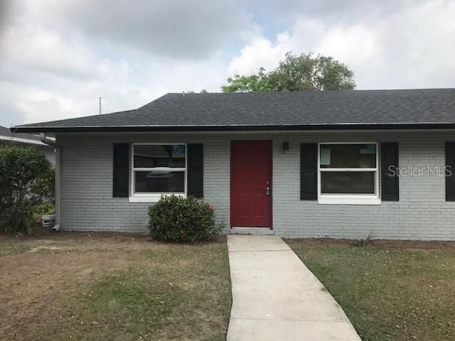 Exterior, Facade, Brick Facade, Ranch