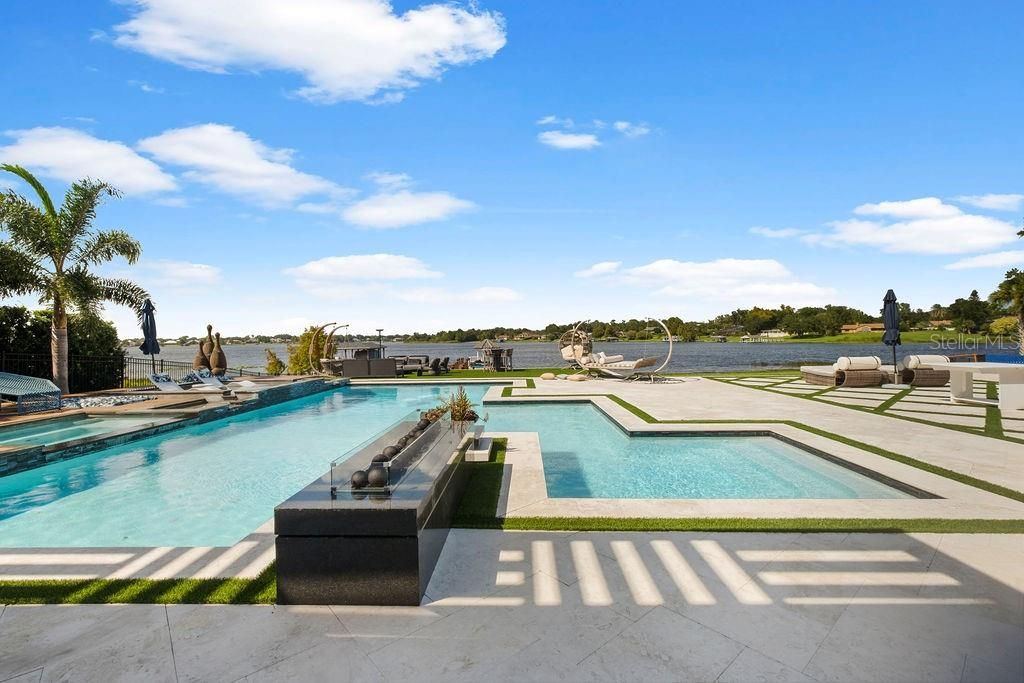 Exterior, Pool