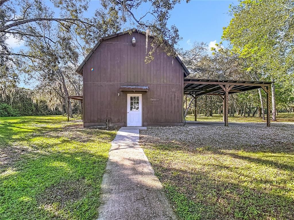 Backyard, Exterior