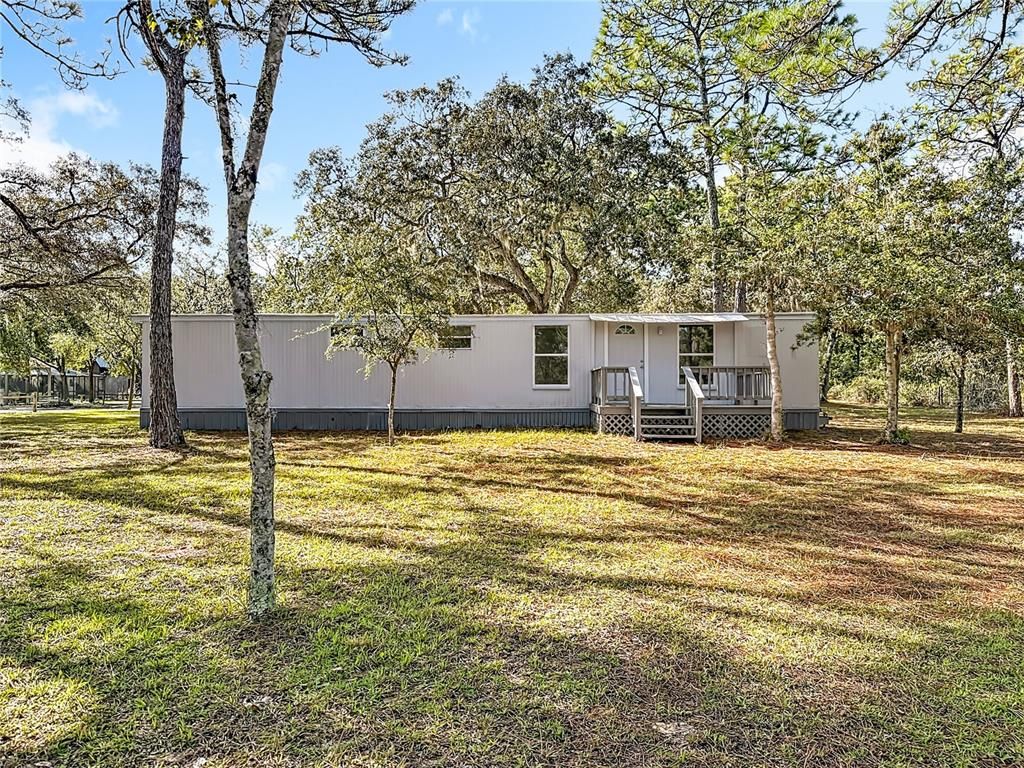 Backyard, Exterior