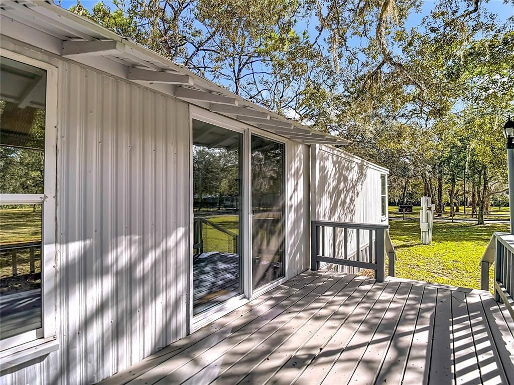 Backyard, Exterior
