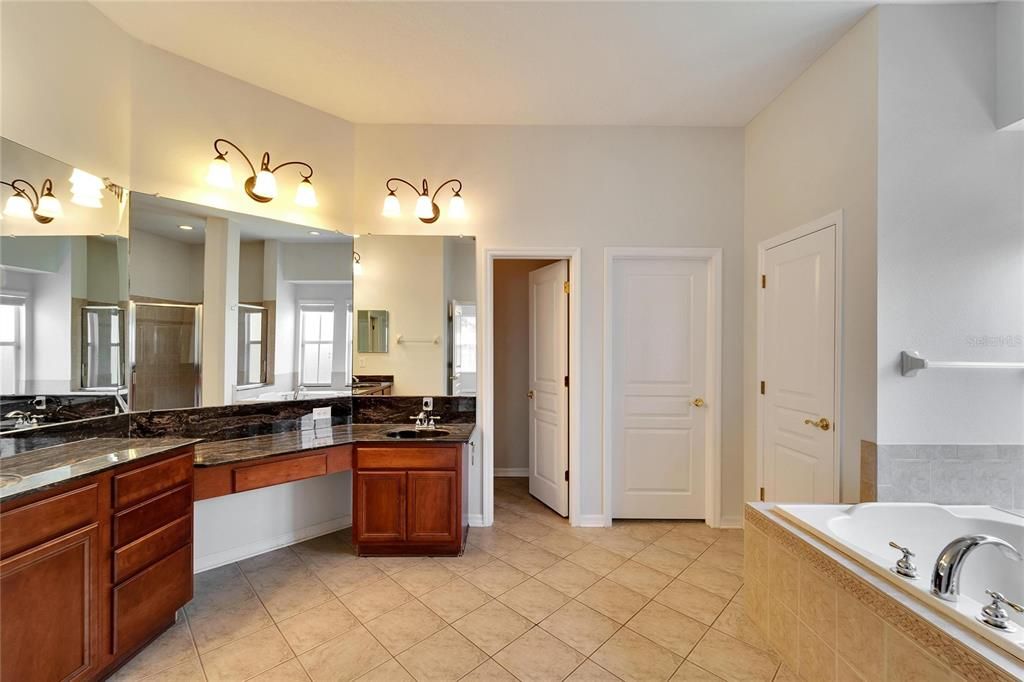 Bathroom, Dual Sink Vanities, Interior