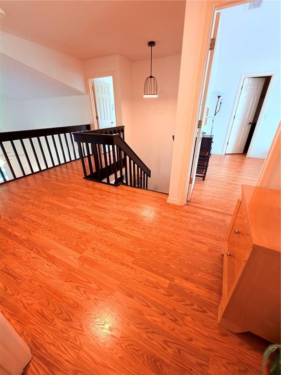 Interior, Pendant Lights, Wood Texture Flooring