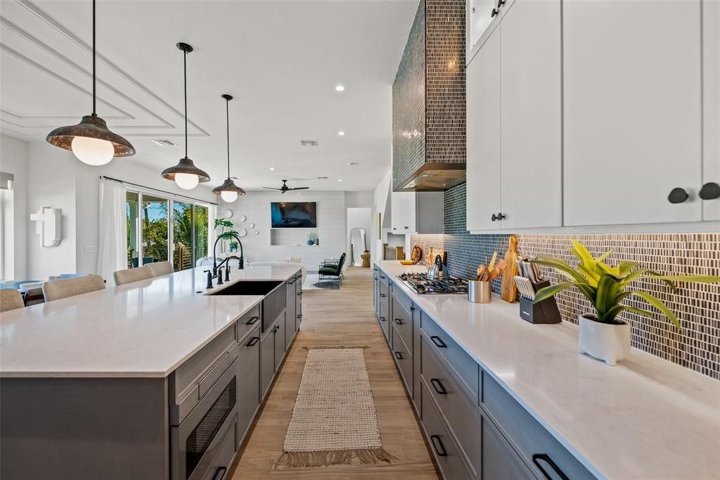 Interior, Kitchen, Pendant Lights, Recessed Lighting, Wood Texture Flooring