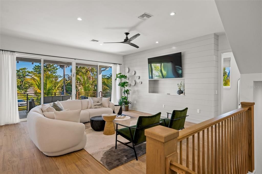 Interior, Living room, Recessed Lighting, Wood Texture Flooring
