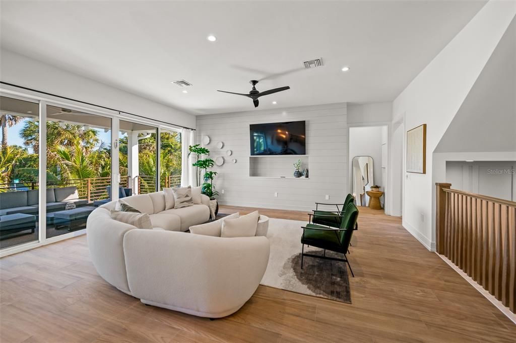 Interior, Living room, Recessed Lighting, Wood Texture Flooring