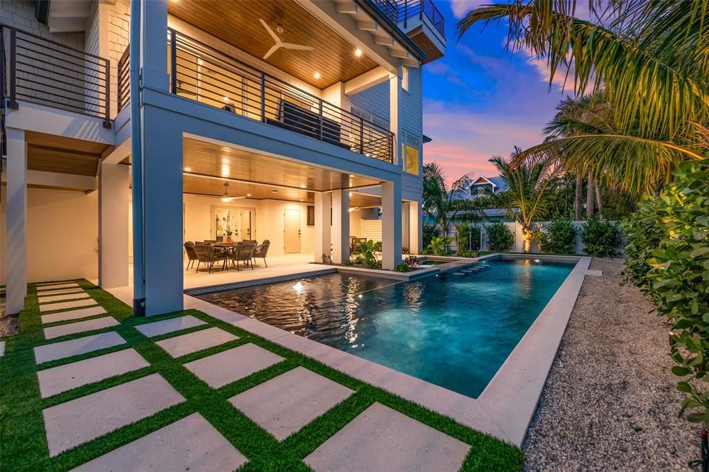 Exterior, Pool