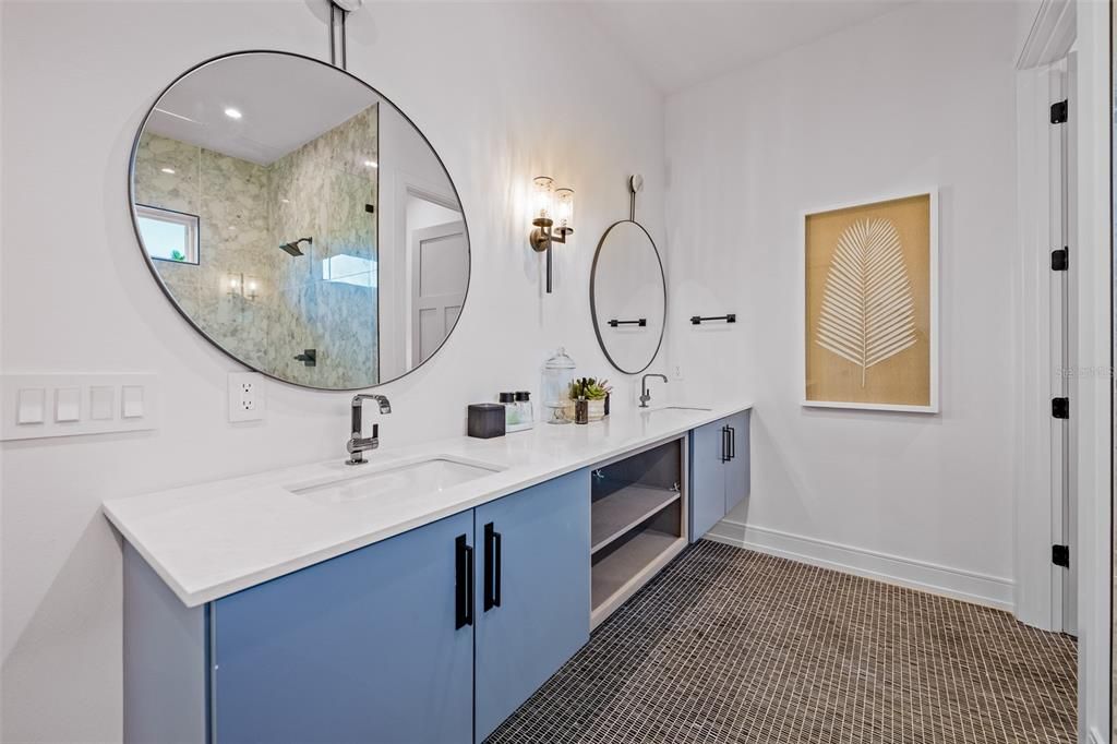 Bathroom, Dual Sink Vanities, Interior