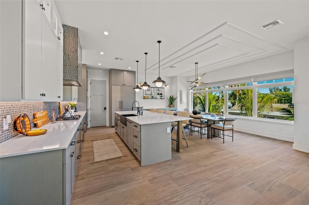 Dining room, Interior, Kitchen, Pendant Lights, Recessed Lighting, Wood Texture Flooring