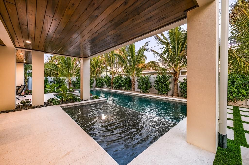 Exterior, Pool