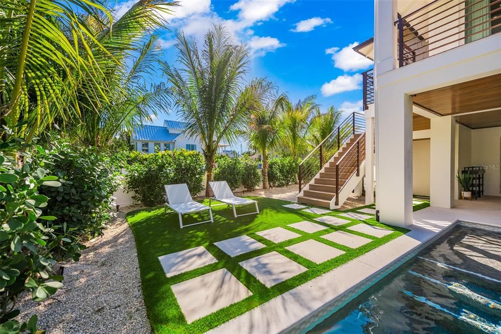 Backyard, Exterior, Pool