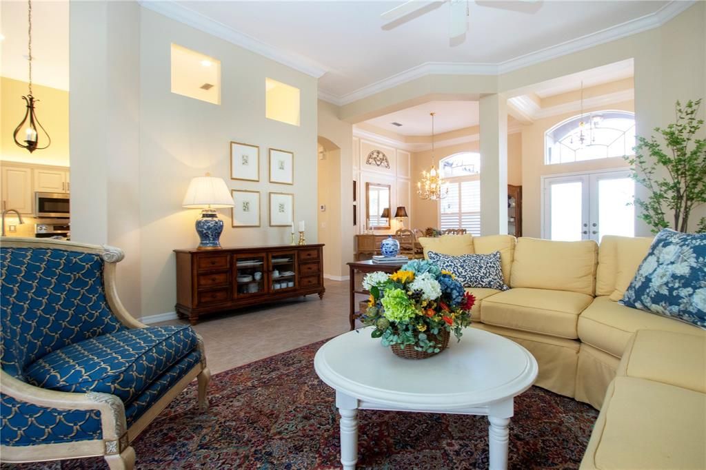 Chandelier, Interior, Living room, Pendant Lights