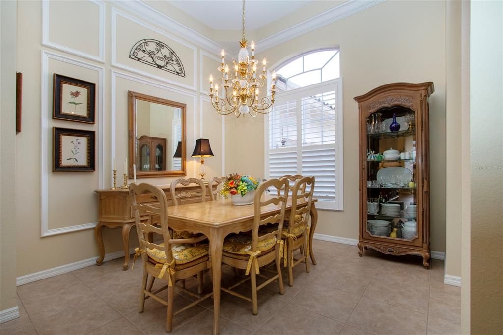 Chandelier, Dining room, Interior