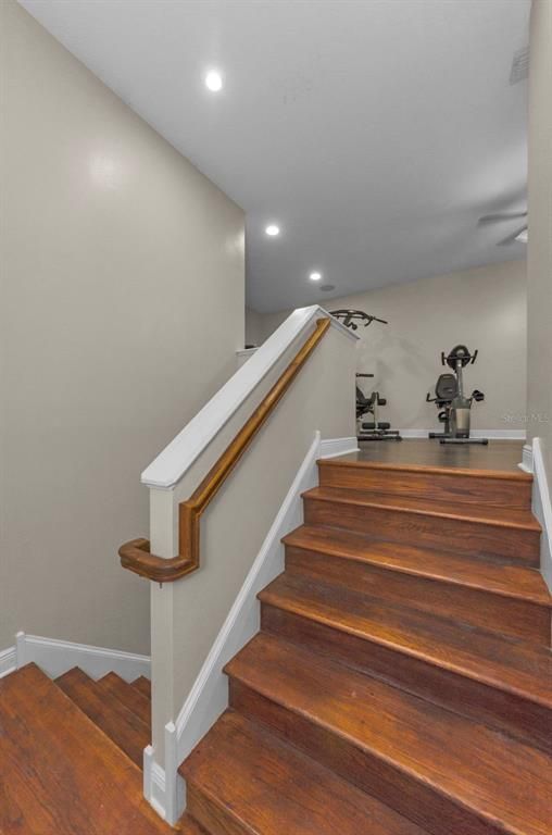 Interior, Recessed Lighting, Wood Texture Flooring