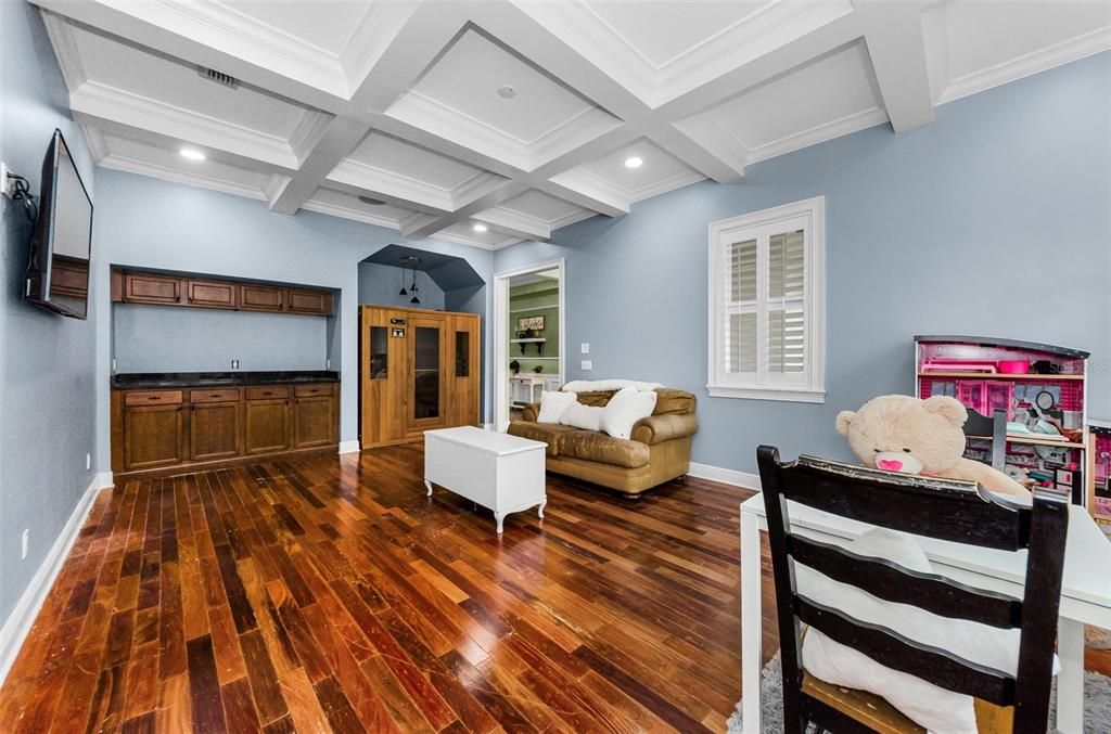 Interior, Recessed Lighting, Wood Texture Flooring