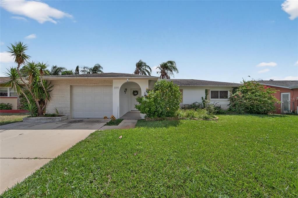 Attached, Backyard, Exterior, Facade, Ranch
