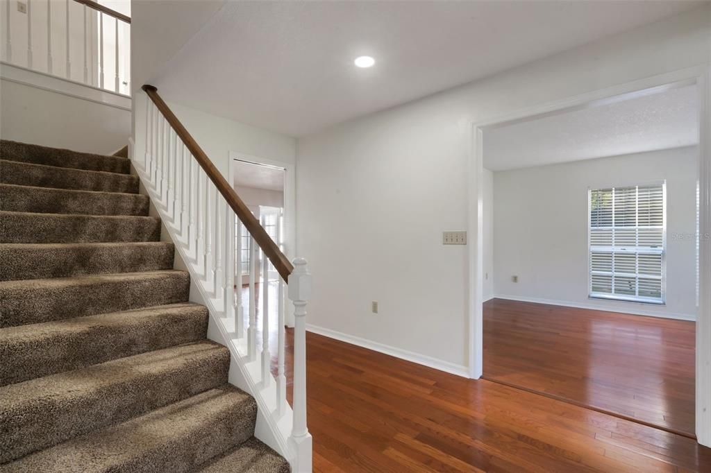 Interior, Recessed Lighting, Wood Texture Flooring