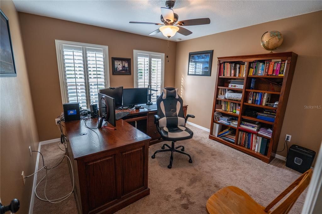 Home Office, Interior