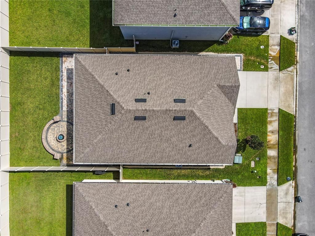 Exterior, Drone