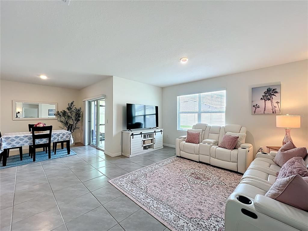 Dining room, Interior, Living room, Recessed Lighting