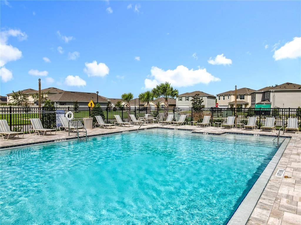 Exterior, Pool
