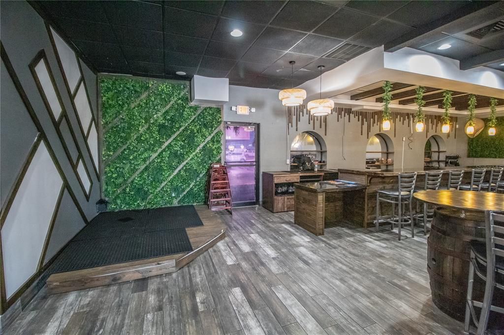 Interior, Pendant Lights, Recessed Lighting, Wood Texture Flooring