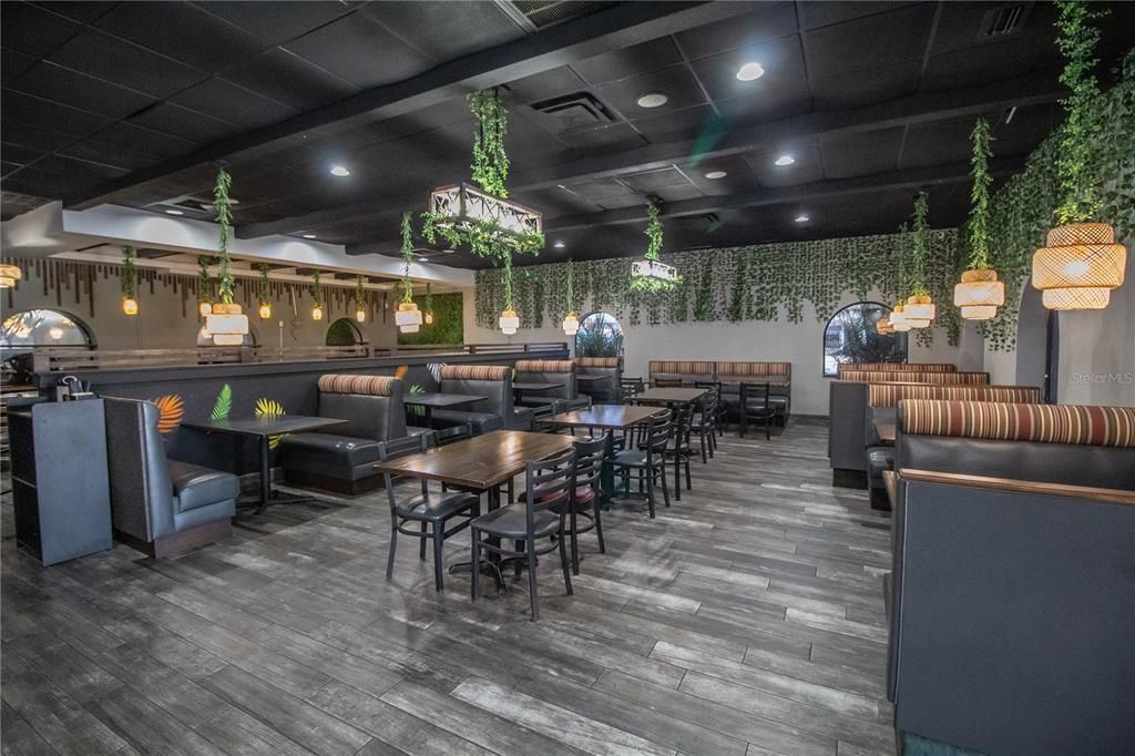 Dining room, Interior, Pendant Lights, Recessed Lighting, Wood Texture Flooring