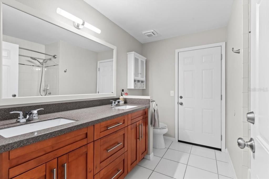 Bathroom, Dual Sink Vanities, Interior