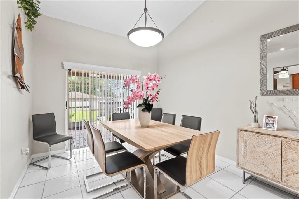Dining room, Interior, Pendant Lights