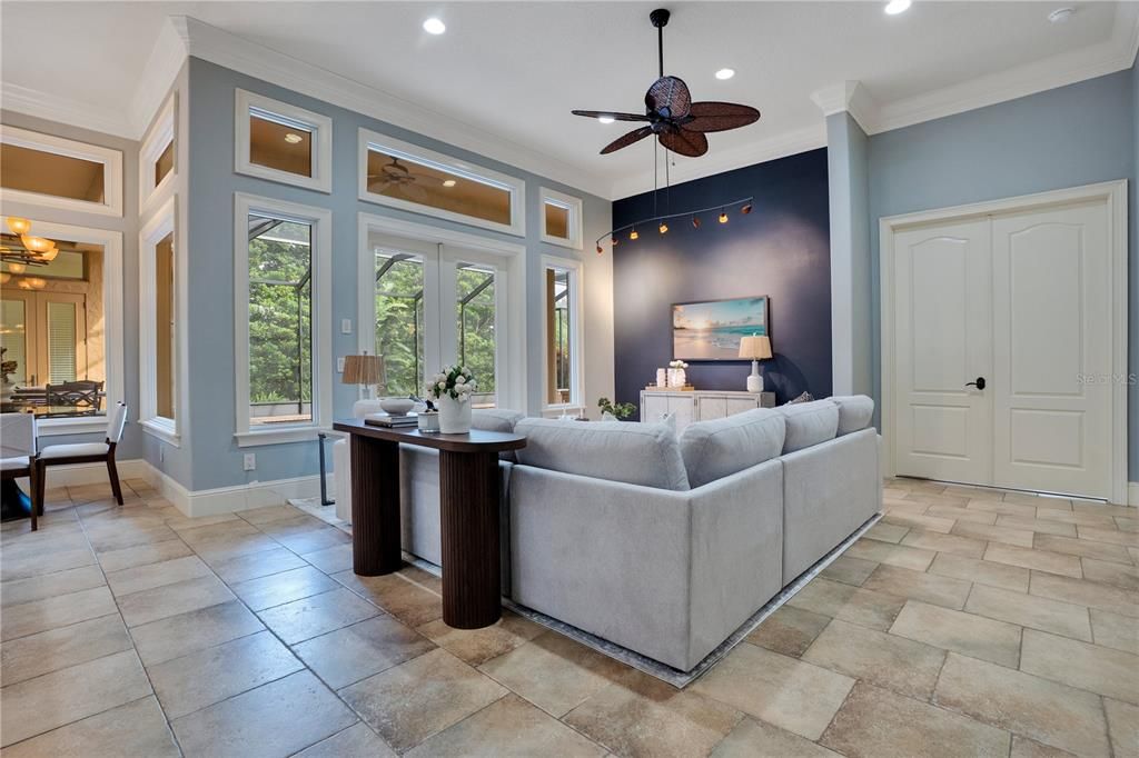 Dining room, Interior, Living room, Recessed Lighting