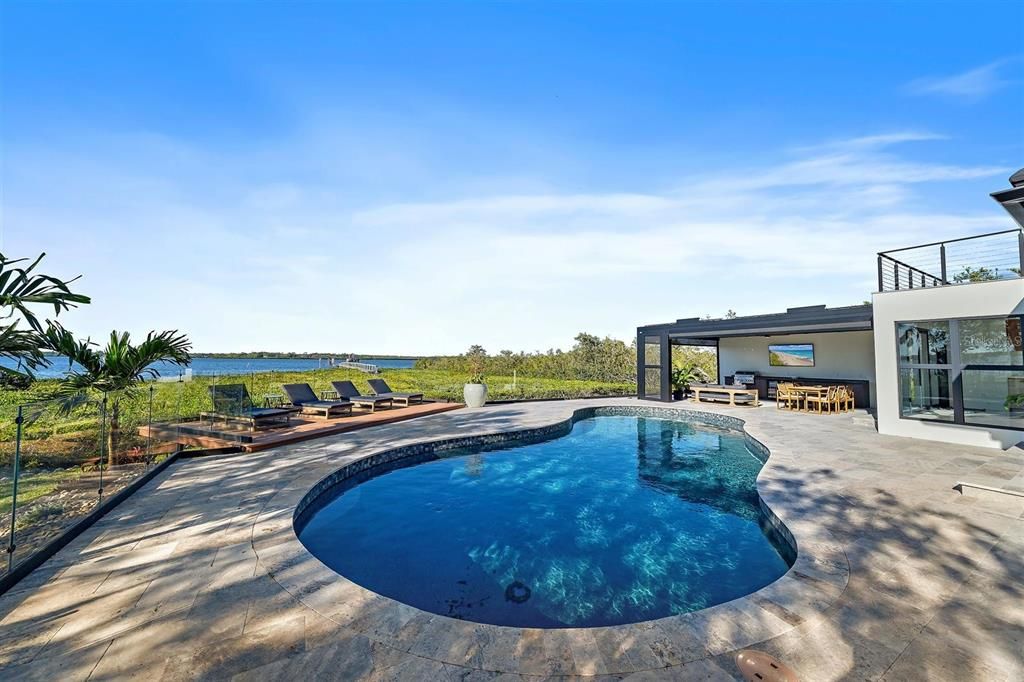 Exterior, Pool, Water