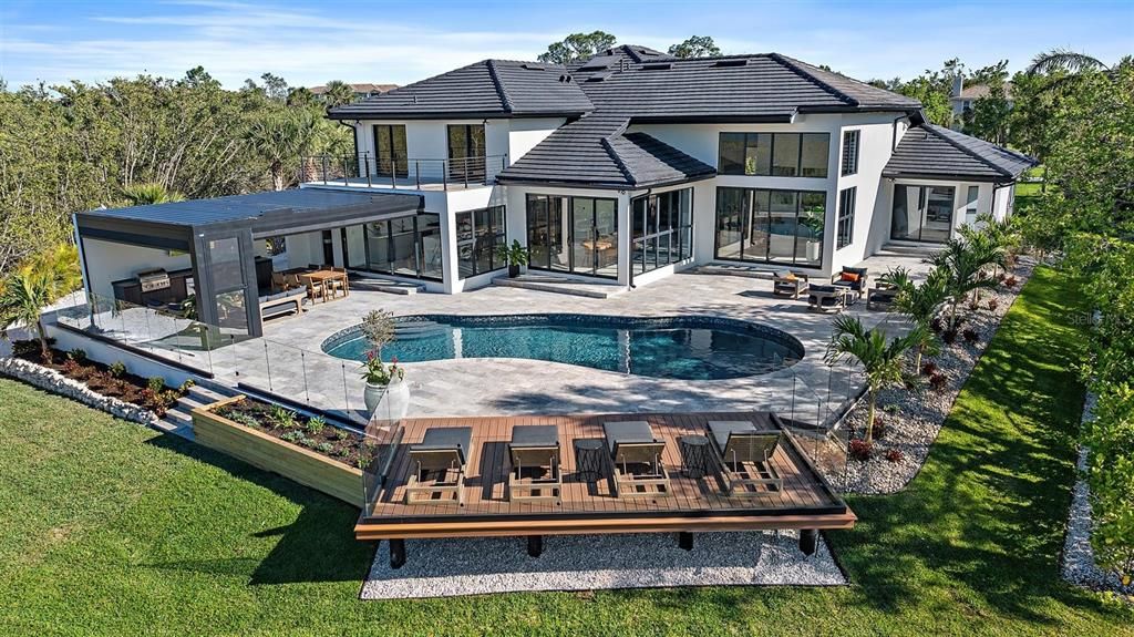 Exterior, Pool