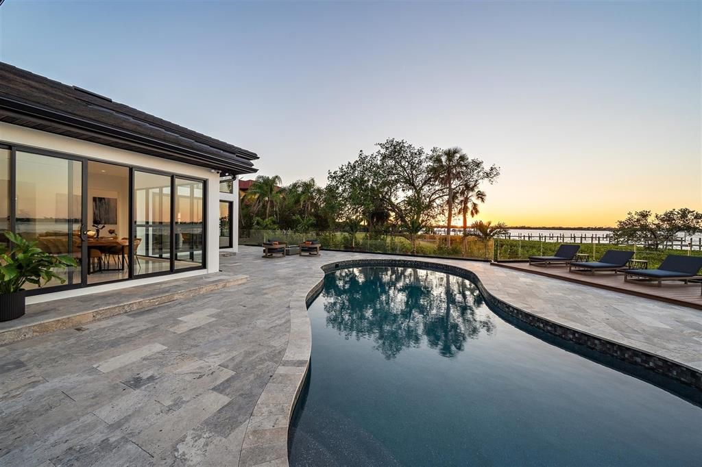 Exterior, Pool, Water