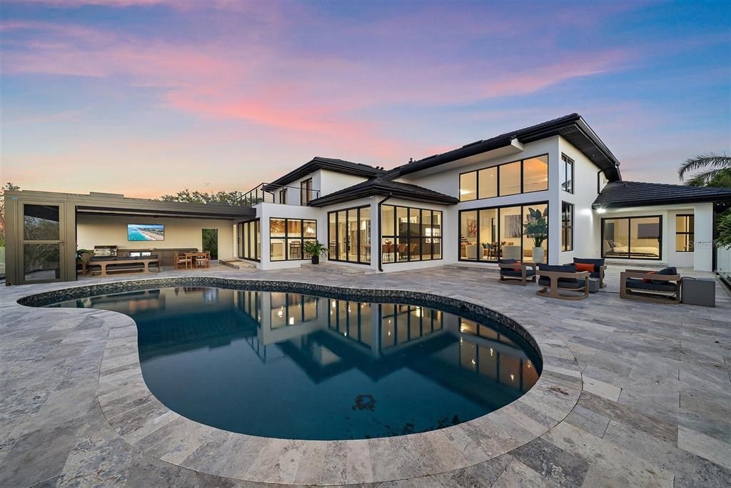 Exterior, Pool