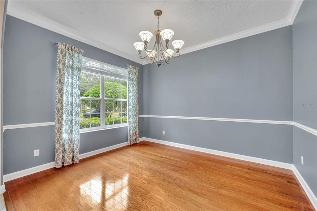 Chandelier, Empty room, Interior, Wood Texture Flooring