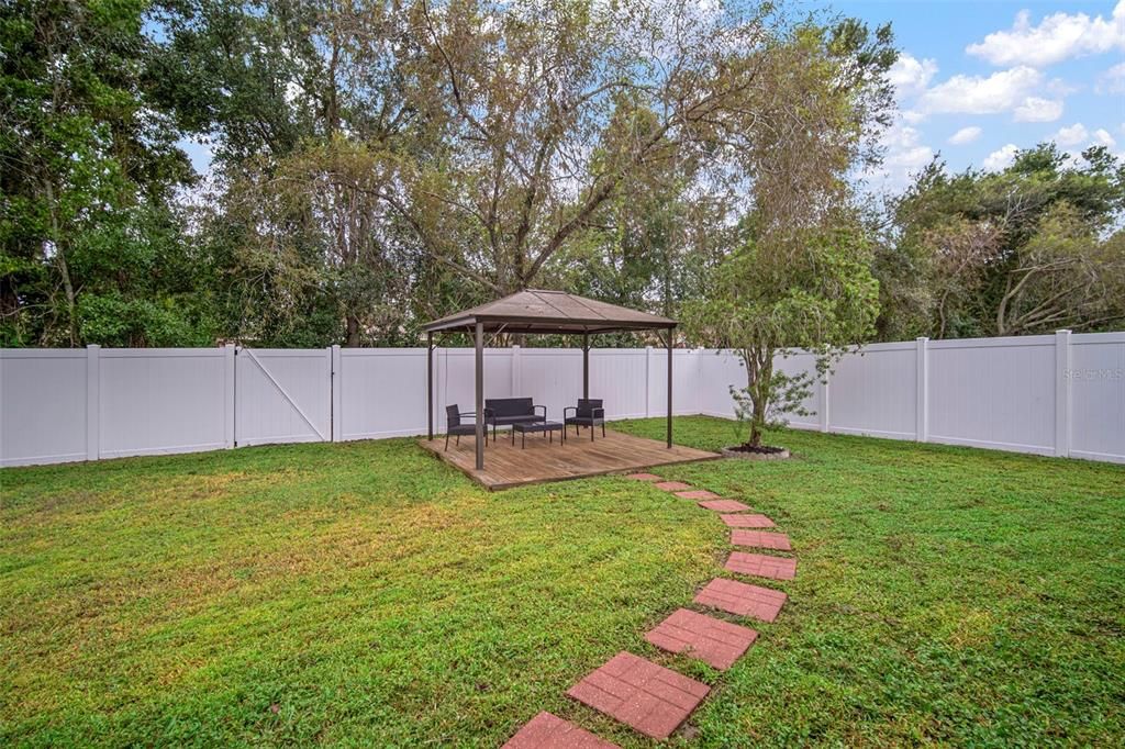 Backyard, Exterior