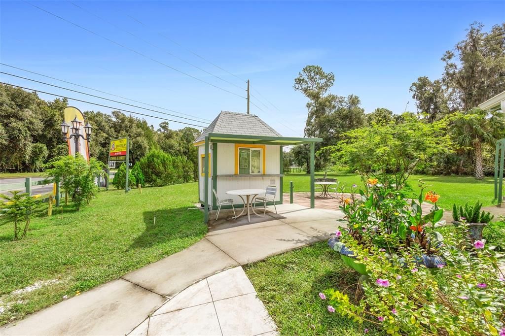 Backyard, Exterior