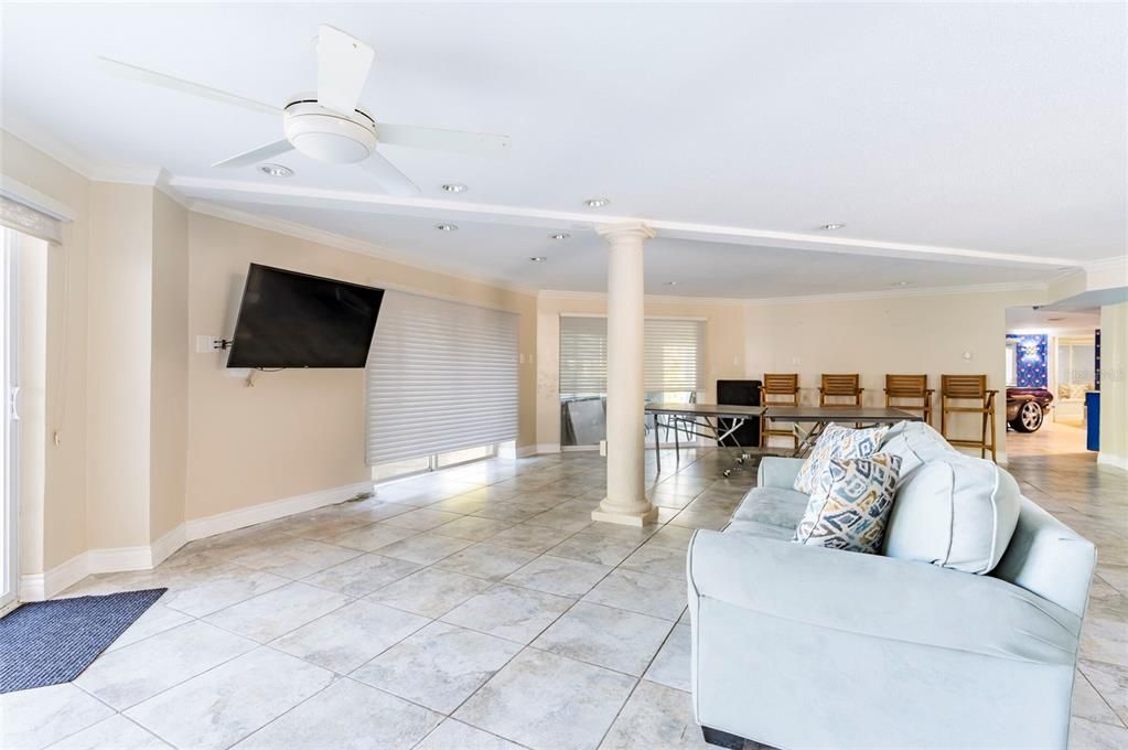 Dining room, Interior, Living room, Recessed Lighting
