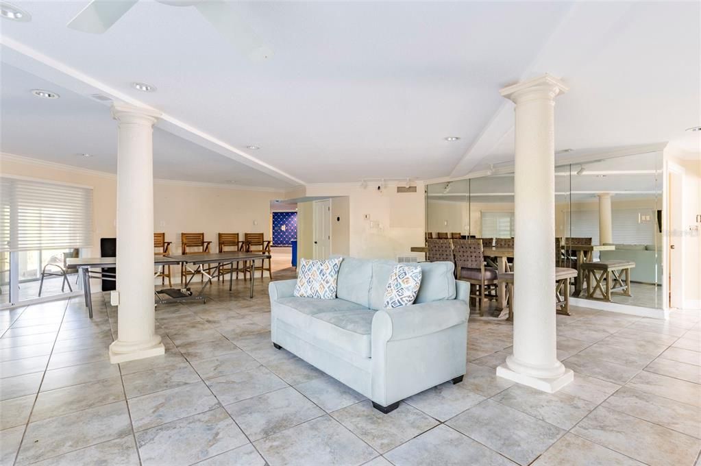 Dining room, Interior, Recessed Lighting