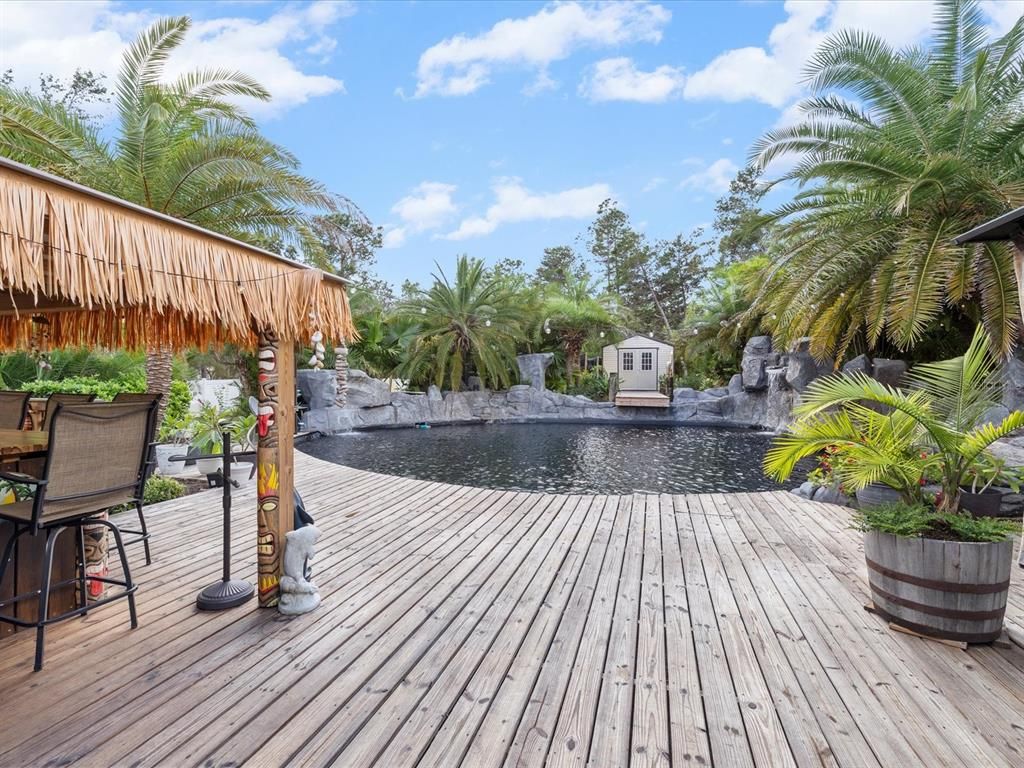 Exterior, Pool